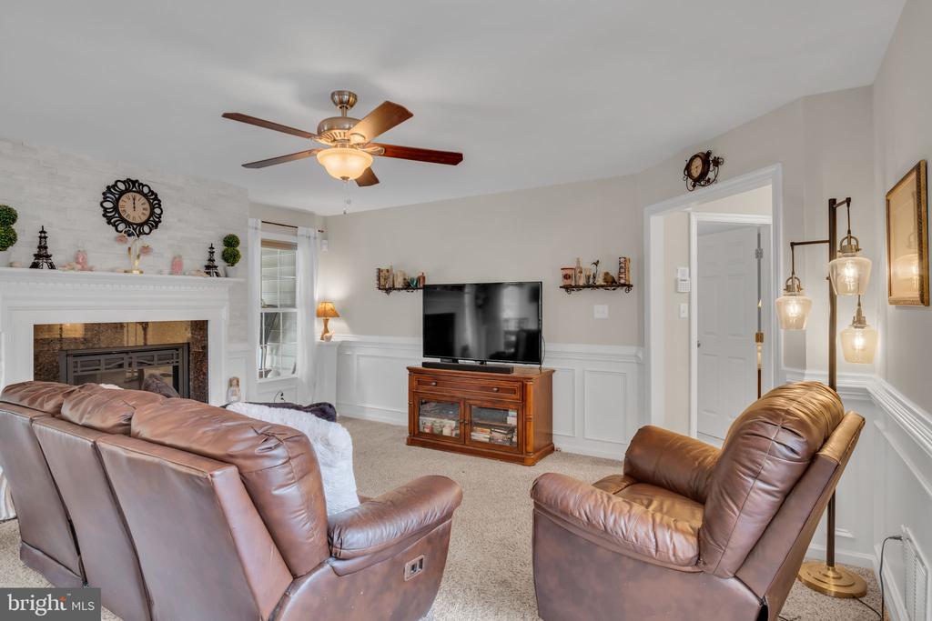 7014 SCENIC COURT