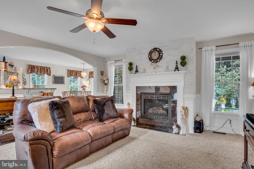 7014 SCENIC COURT