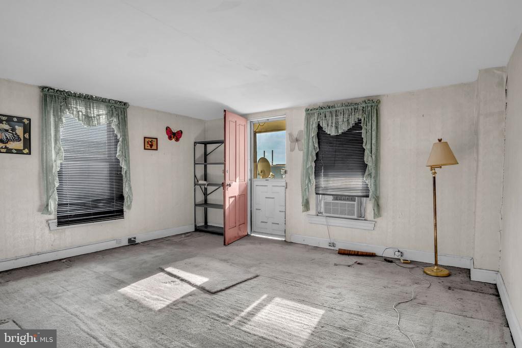 144 N 2ND STREET