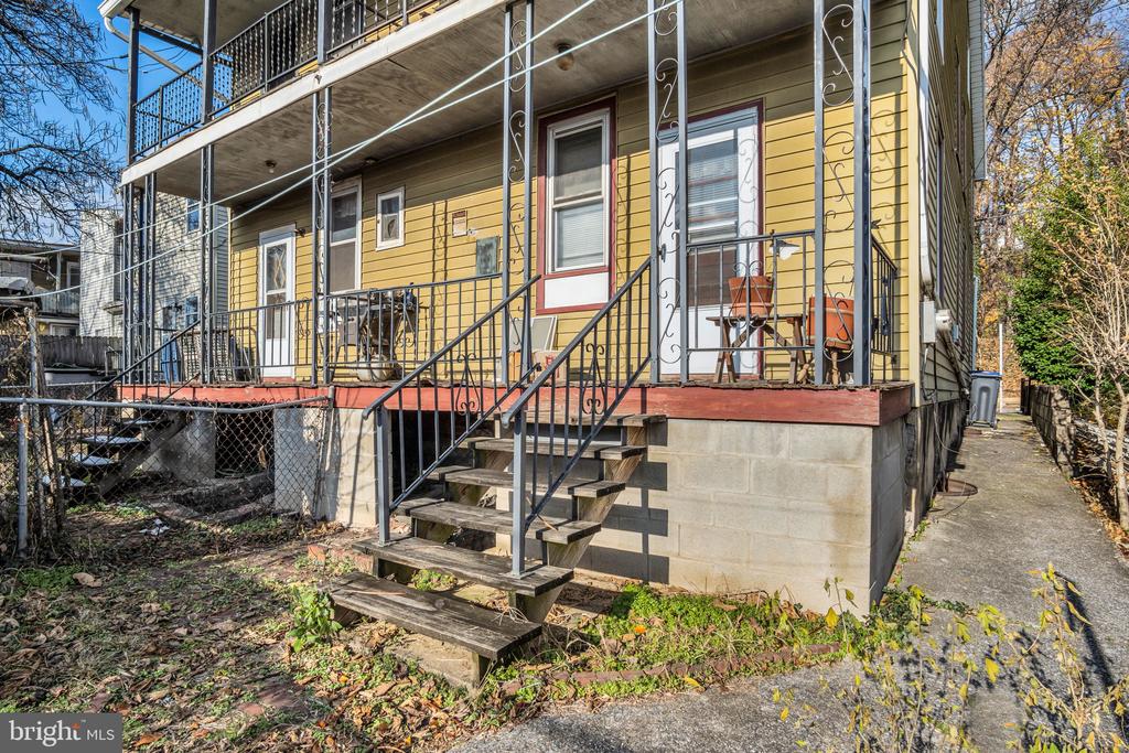 144 N 2ND STREET