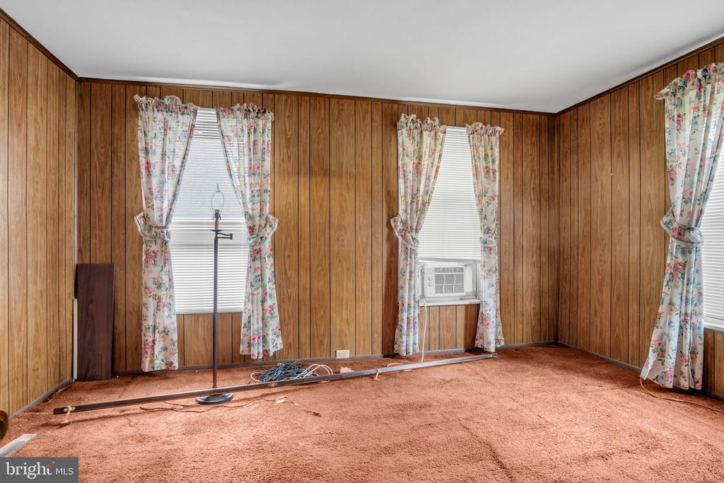 144 N 2ND STREET