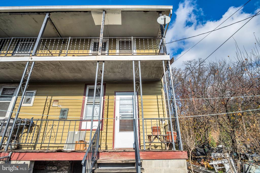 144 N 2ND STREET