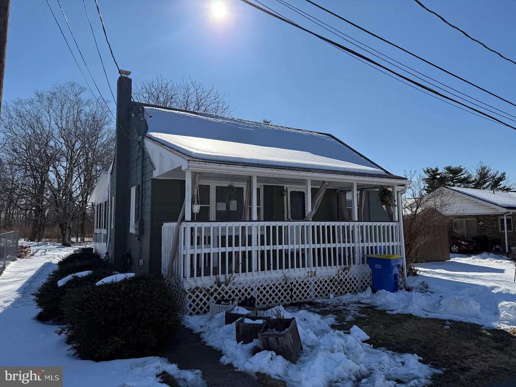 724 PENN STREET