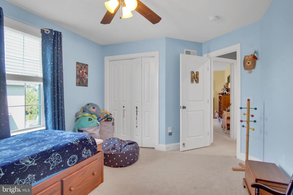 5992 CAMDEN DRIVE