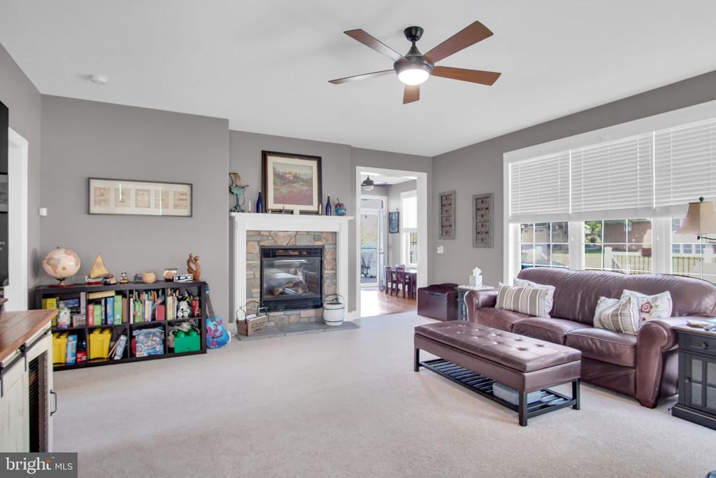 5992 CAMDEN DRIVE