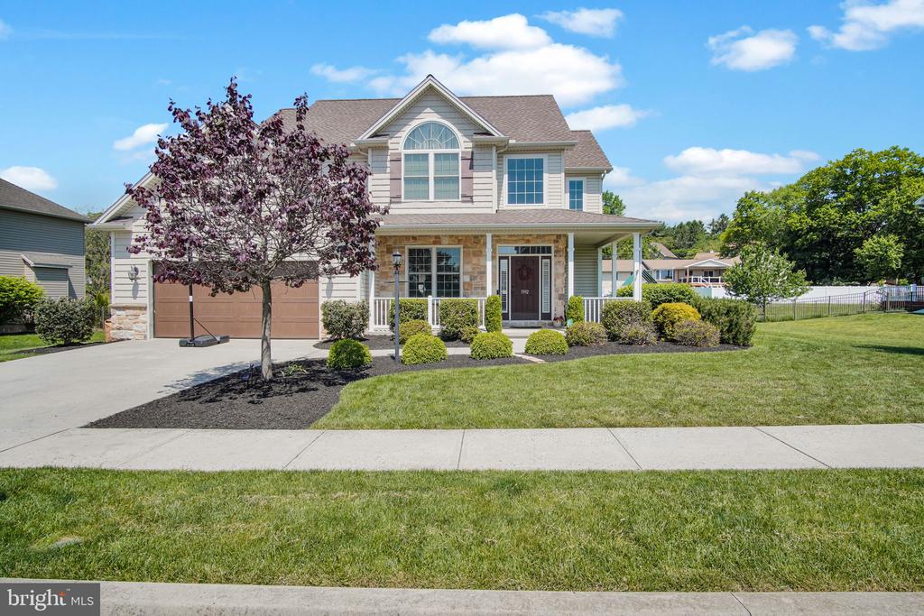 5992 CAMDEN DRIVE