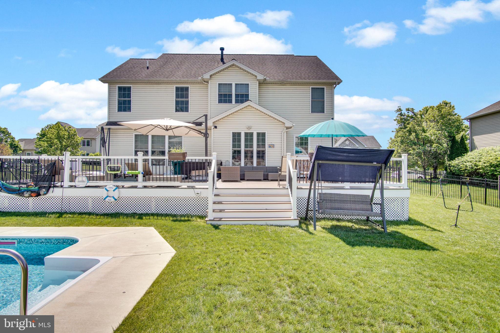 5992 CAMDEN DRIVE