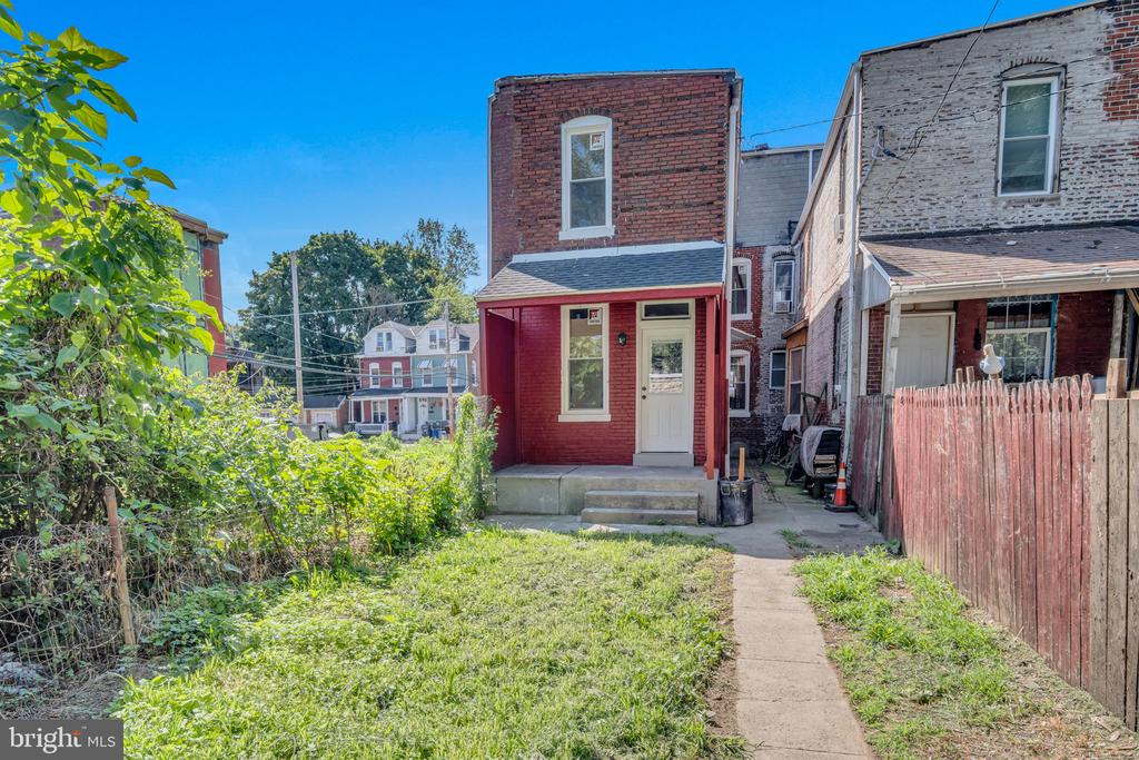 548 CAMP STREET
