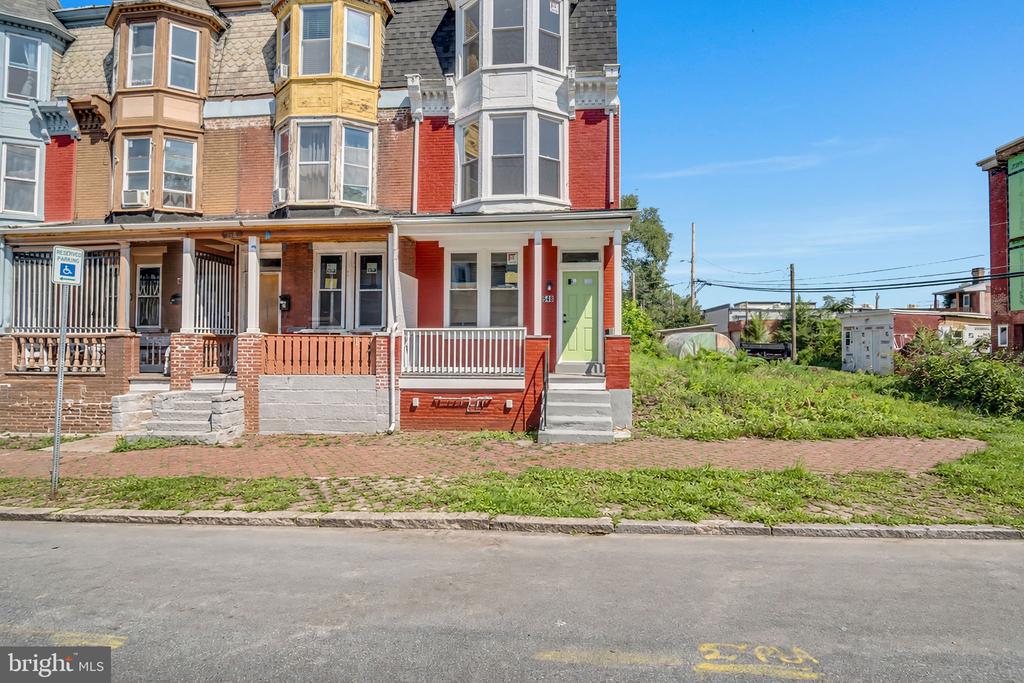 548 CAMP STREET