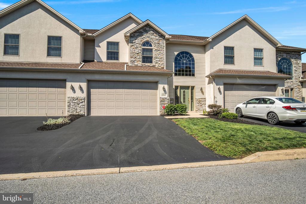 2197 BORDEAUX COURT