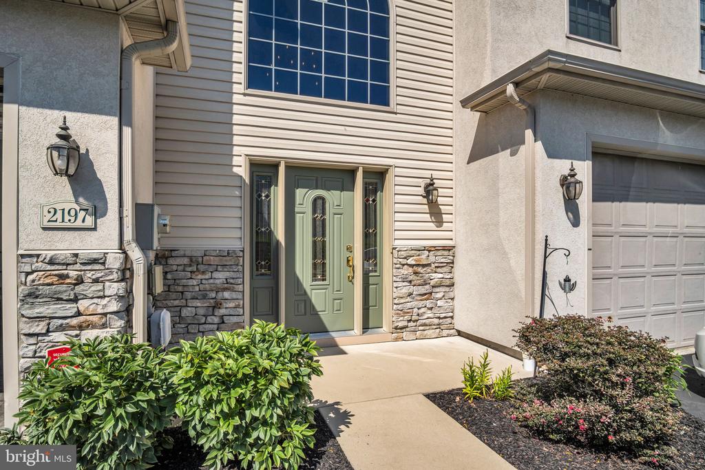 2197 BORDEAUX COURT