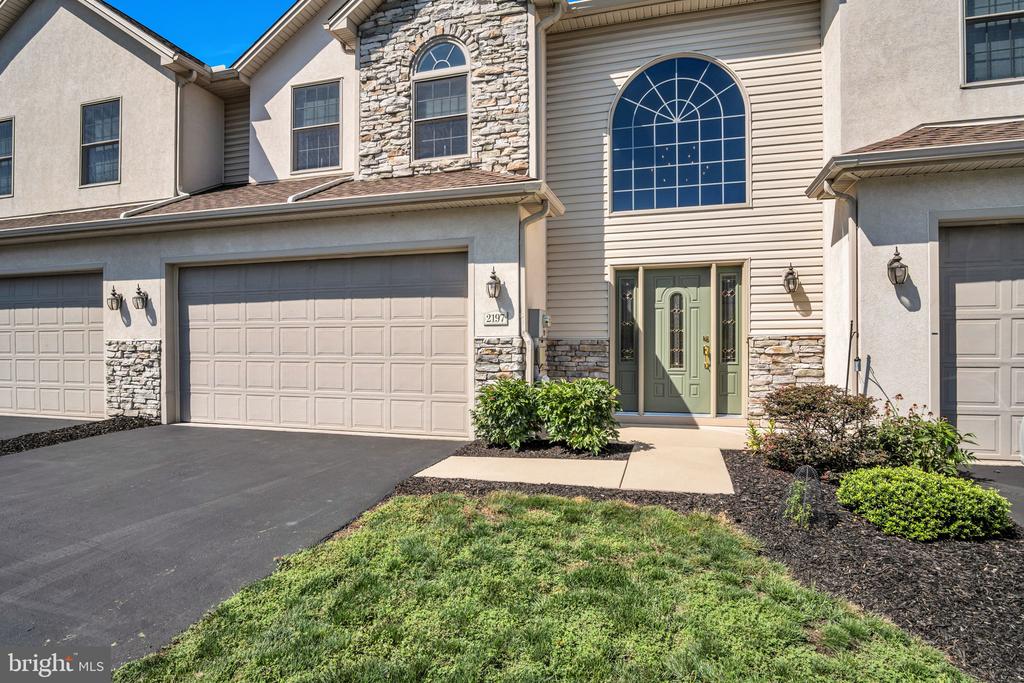 2197 BORDEAUX COURT