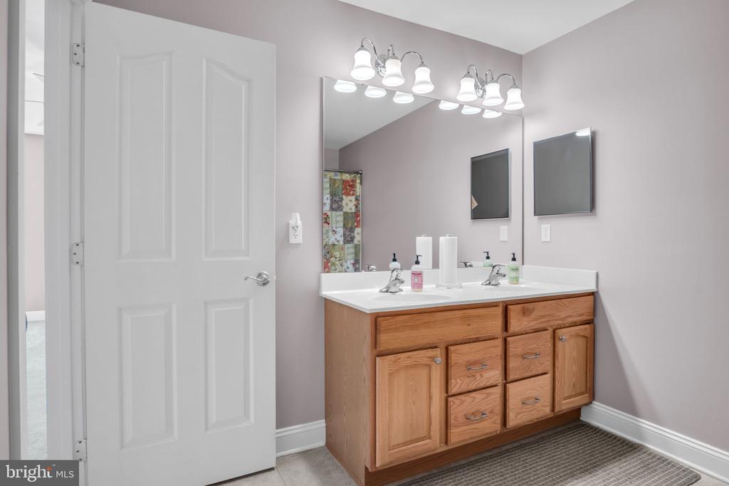 2197 BORDEAUX COURT