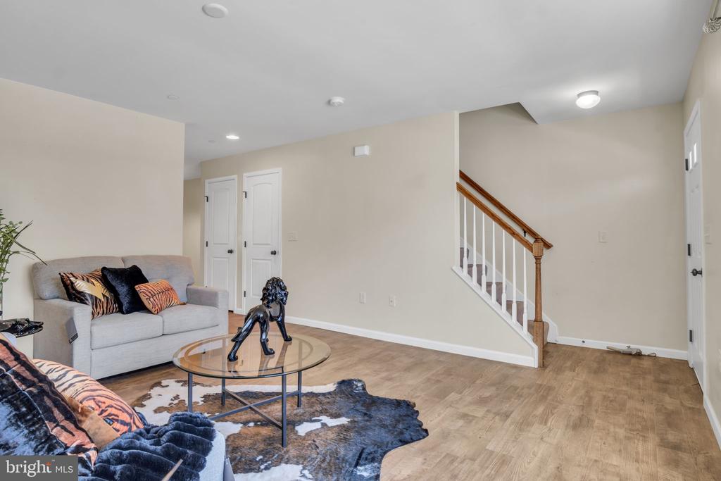 730 FARMWOOD LANE