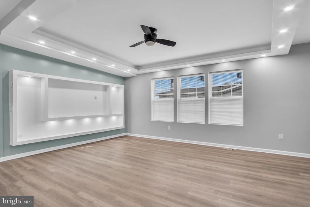 42 WALMAR MANOR