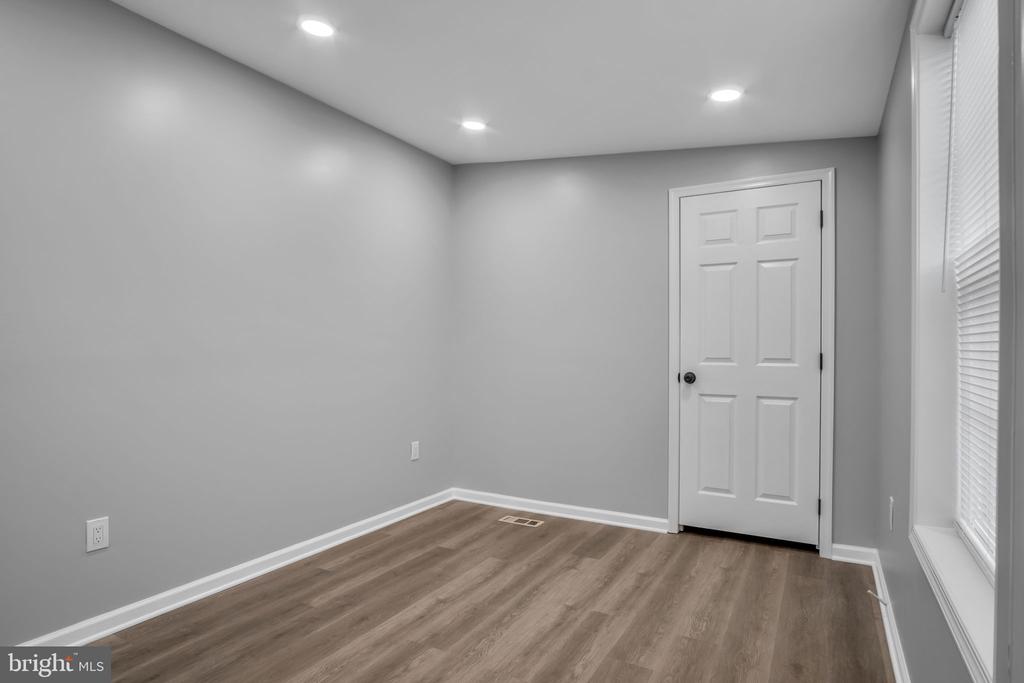 42 WALMAR MANOR