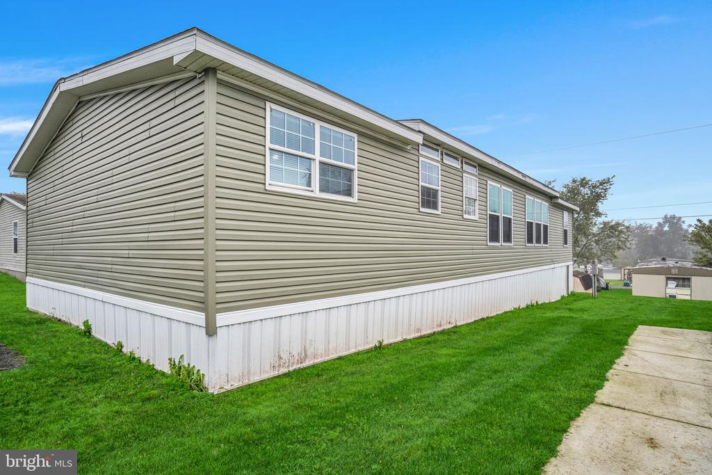 42 WALMAR MANOR
