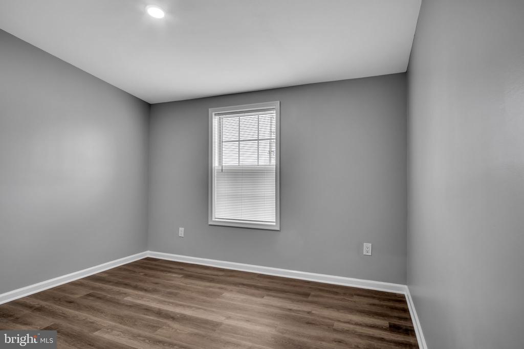 42 WALMAR MANOR