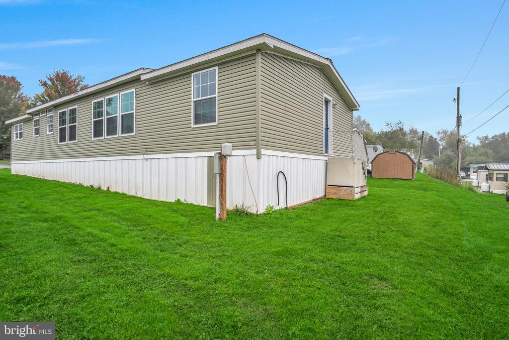42 WALMAR MANOR
