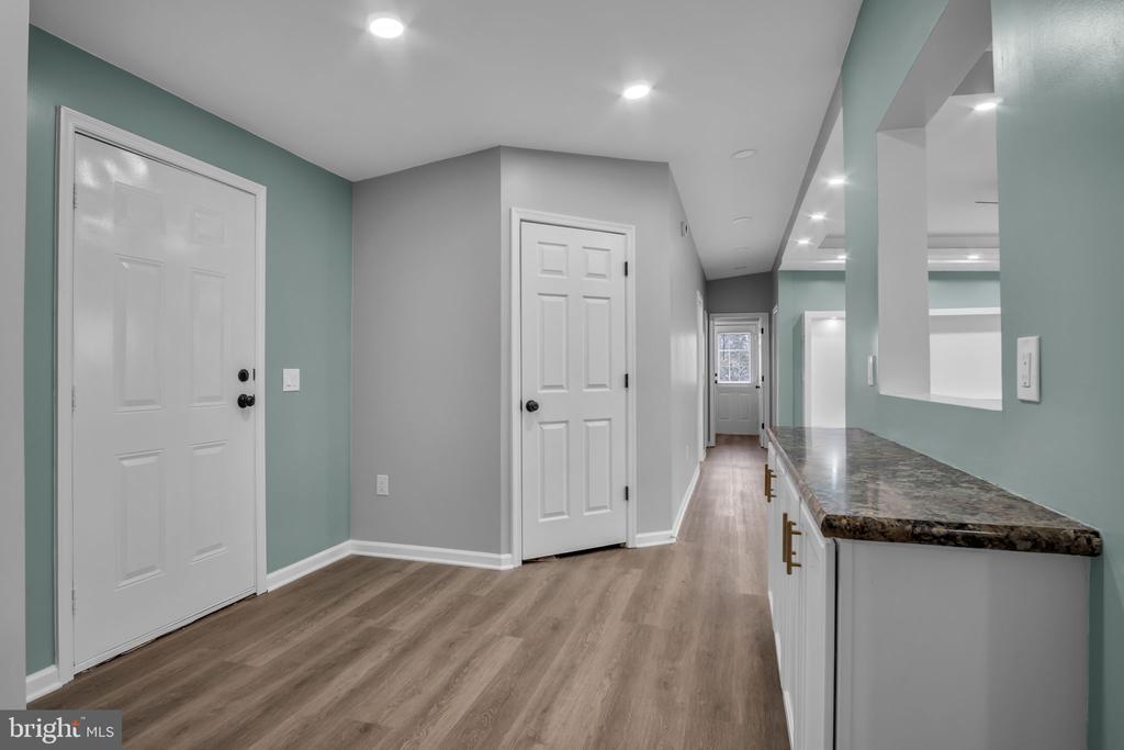 42 WALMAR MANOR