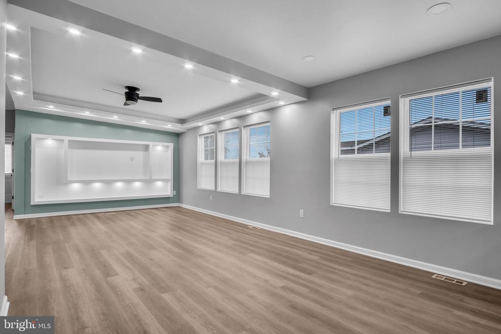 42 WALMAR MANOR