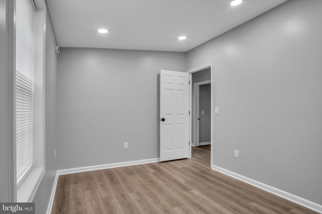 42 WALMAR MANOR