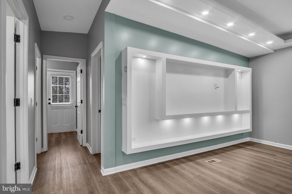 42 WALMAR MANOR