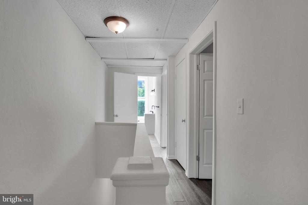 125 S PERSHING AVENUE