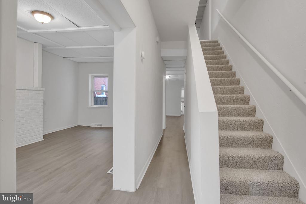 125 S PERSHING AVENUE