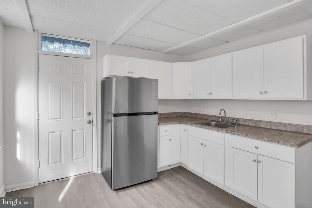 125 S PERSHING AVENUE