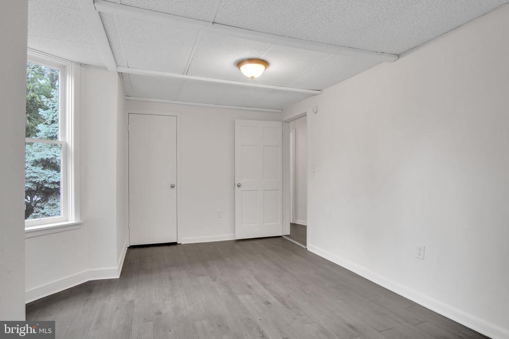 125 S PERSHING AVENUE