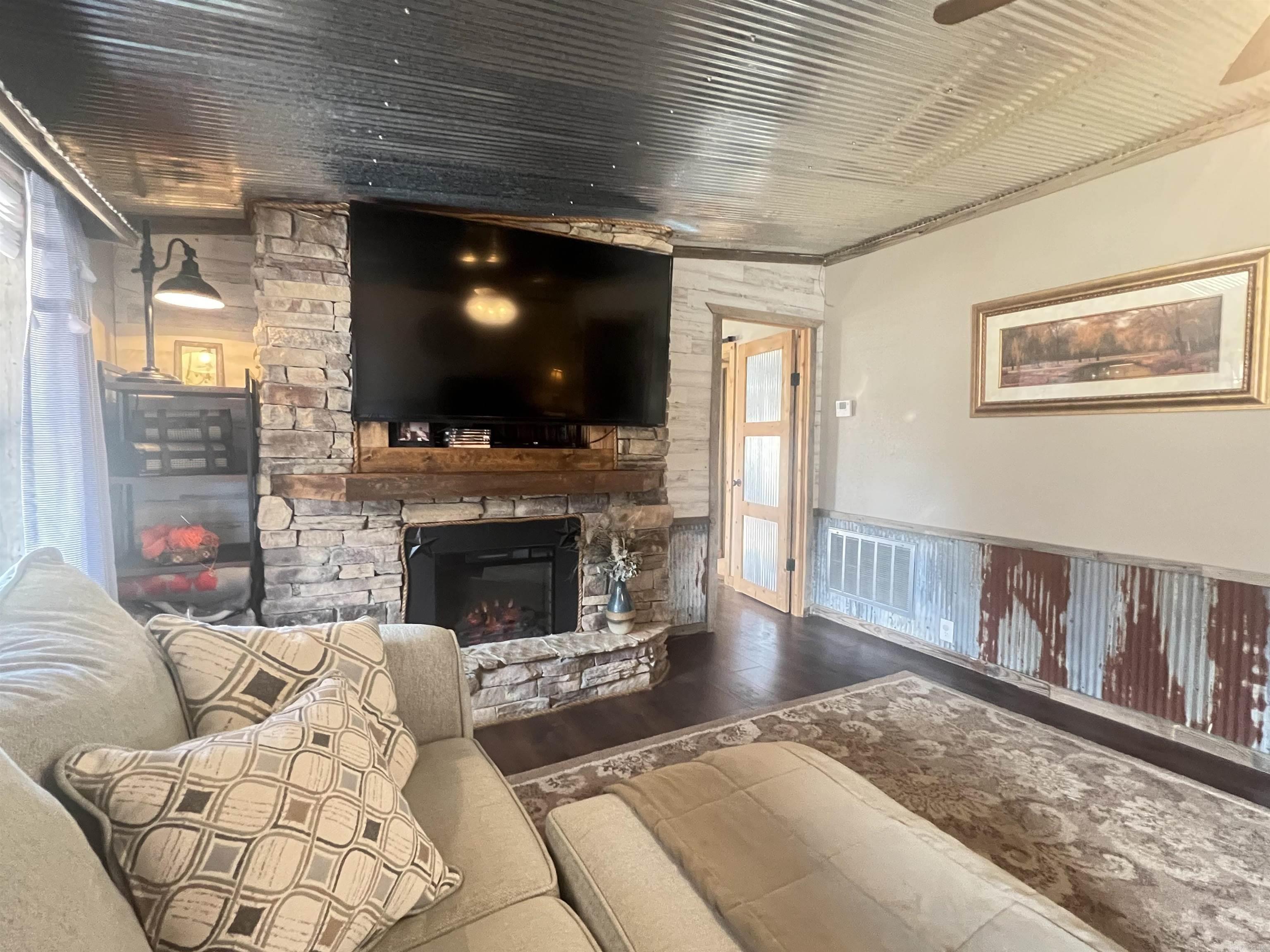 145 Wolf Branch