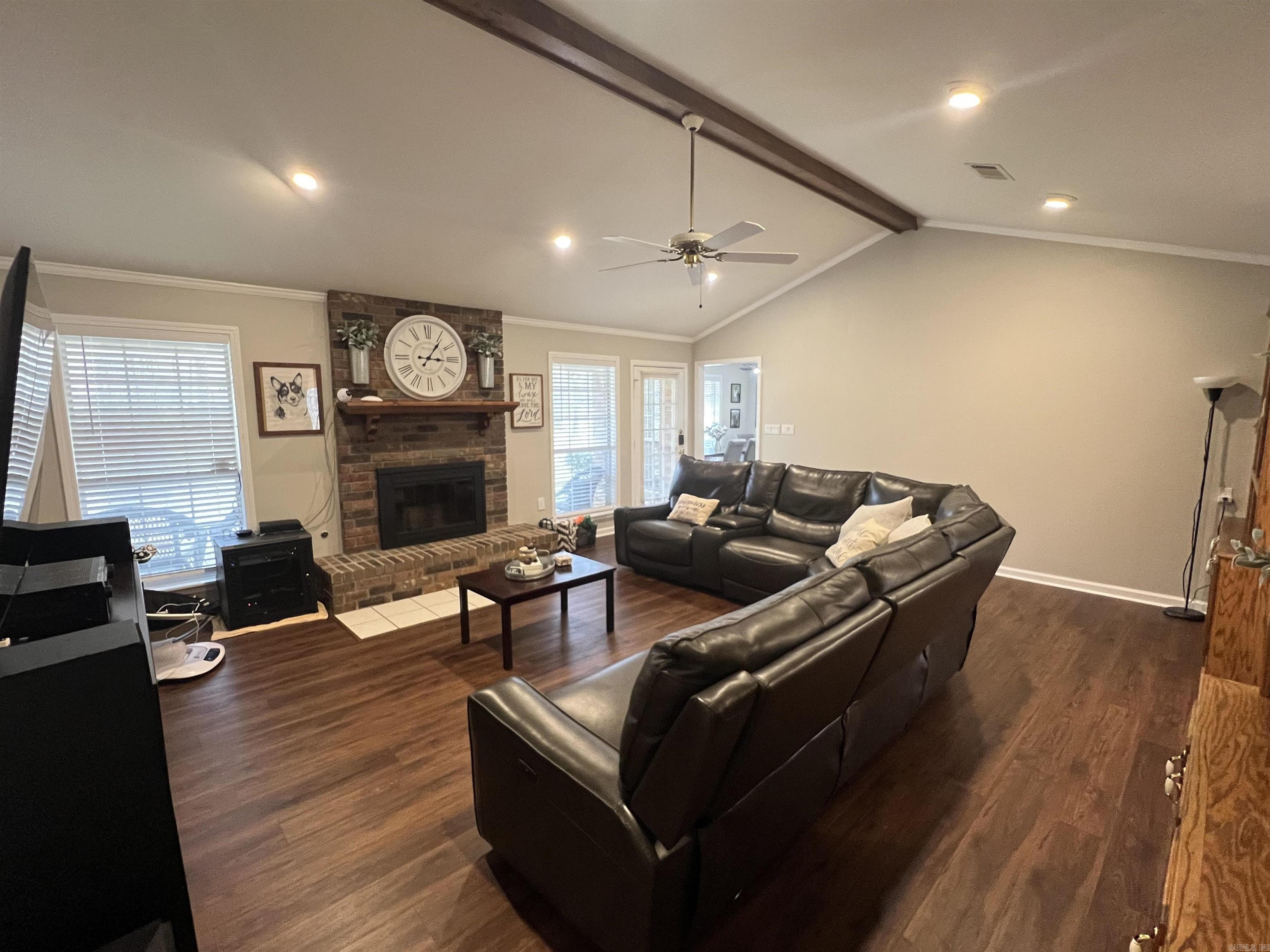 6800 Twin Oaks Lane