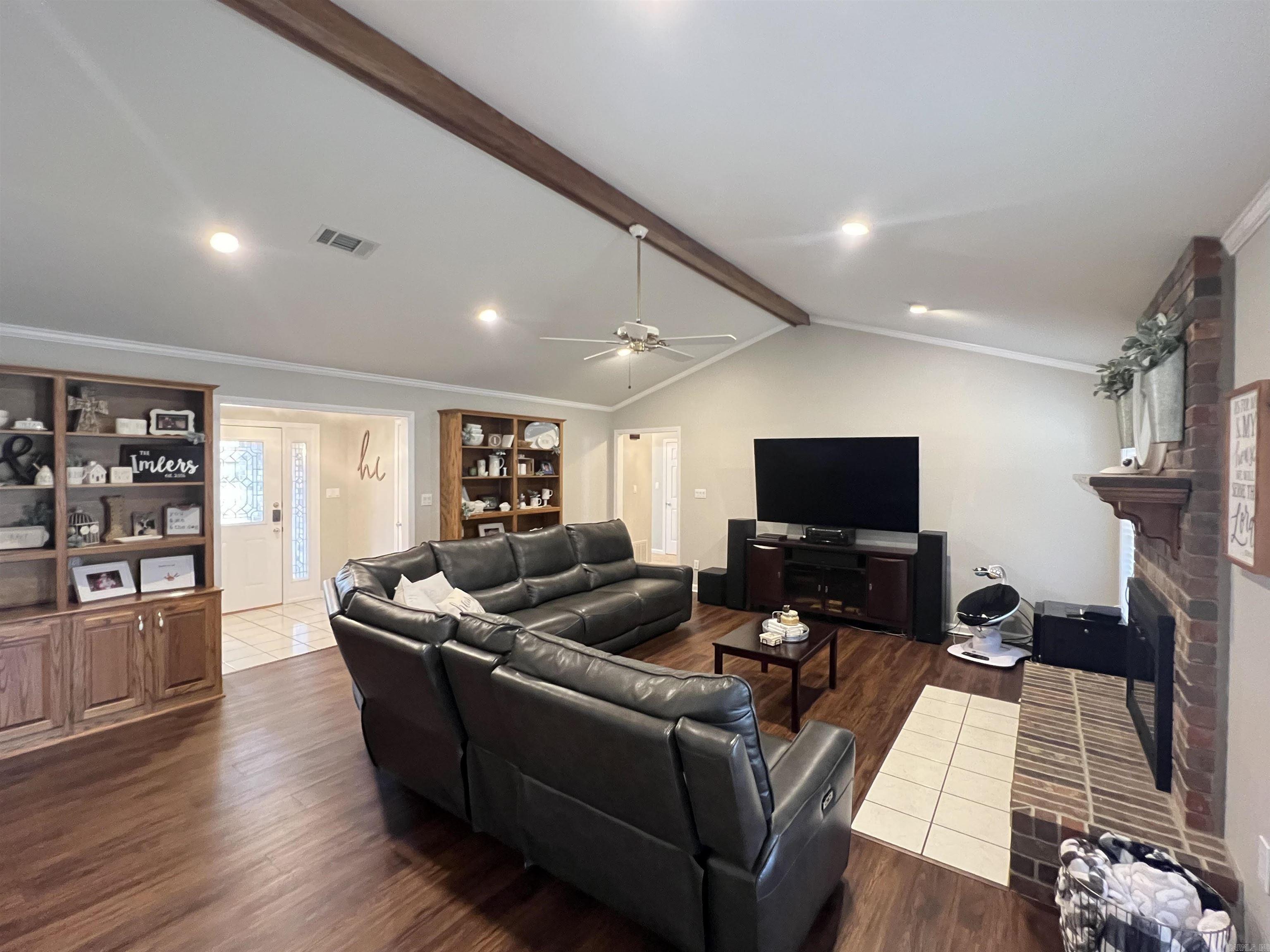 6800 Twin Oaks Lane