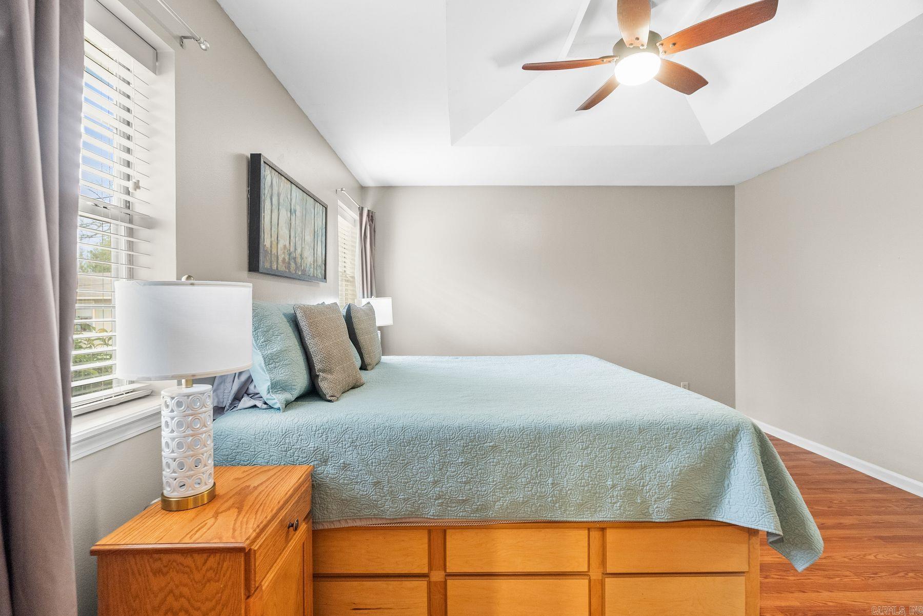 2210 E Maryland Avenue