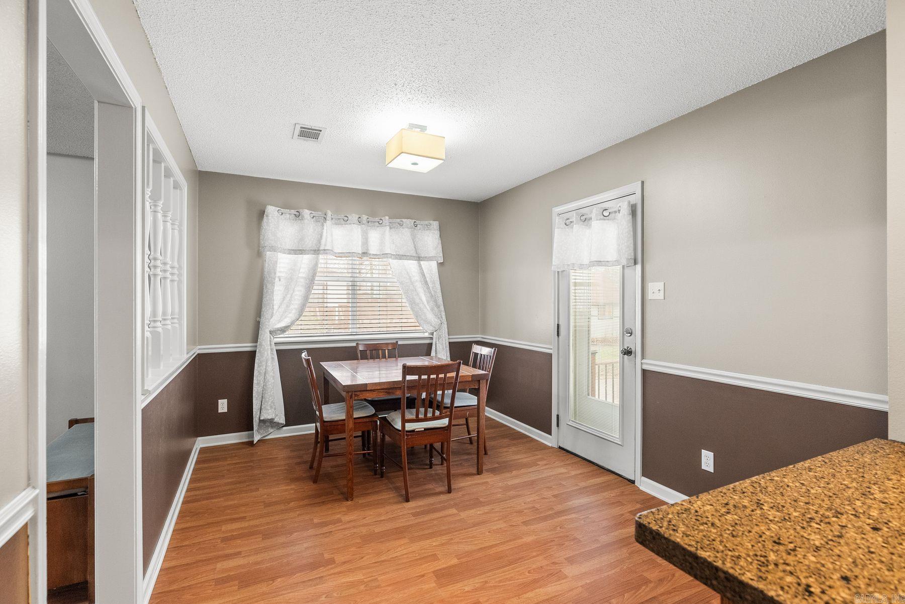 2210 E Maryland Avenue