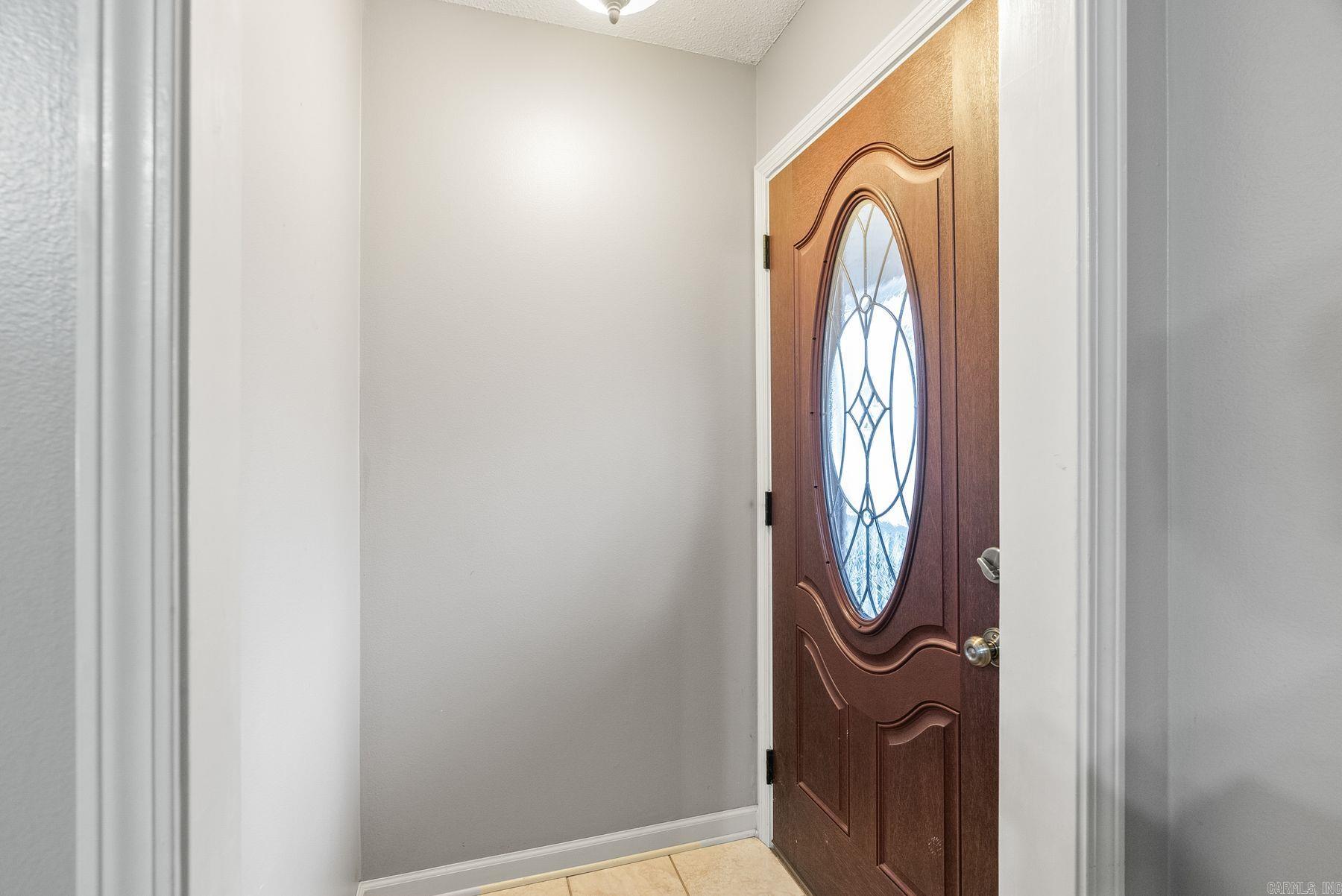 2210 E Maryland Avenue