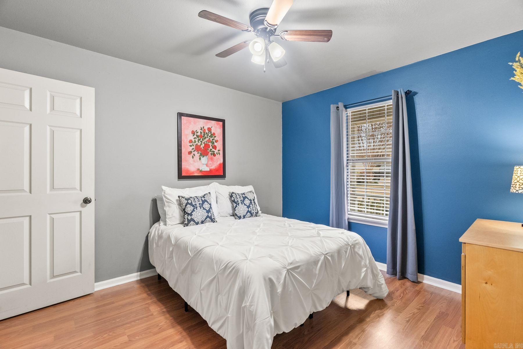 2210 E Maryland Avenue