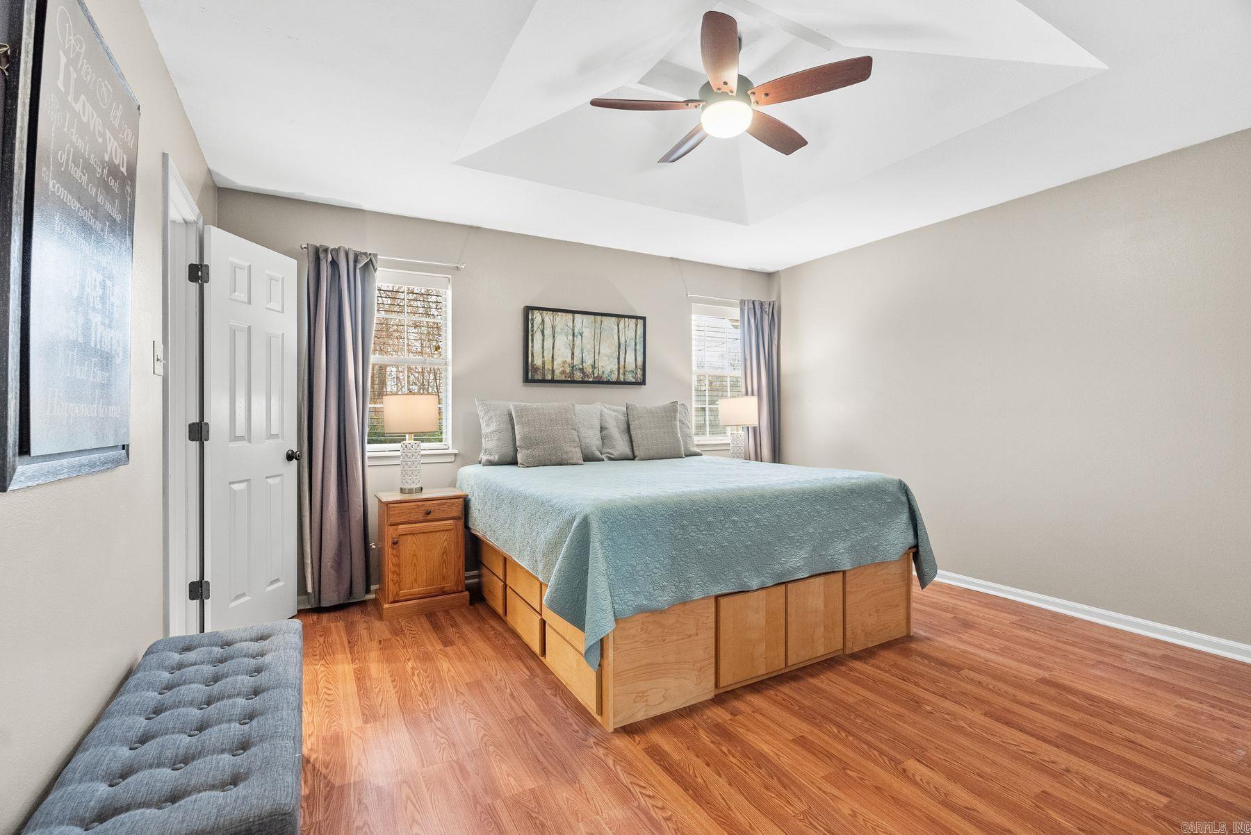 2210 E Maryland Avenue