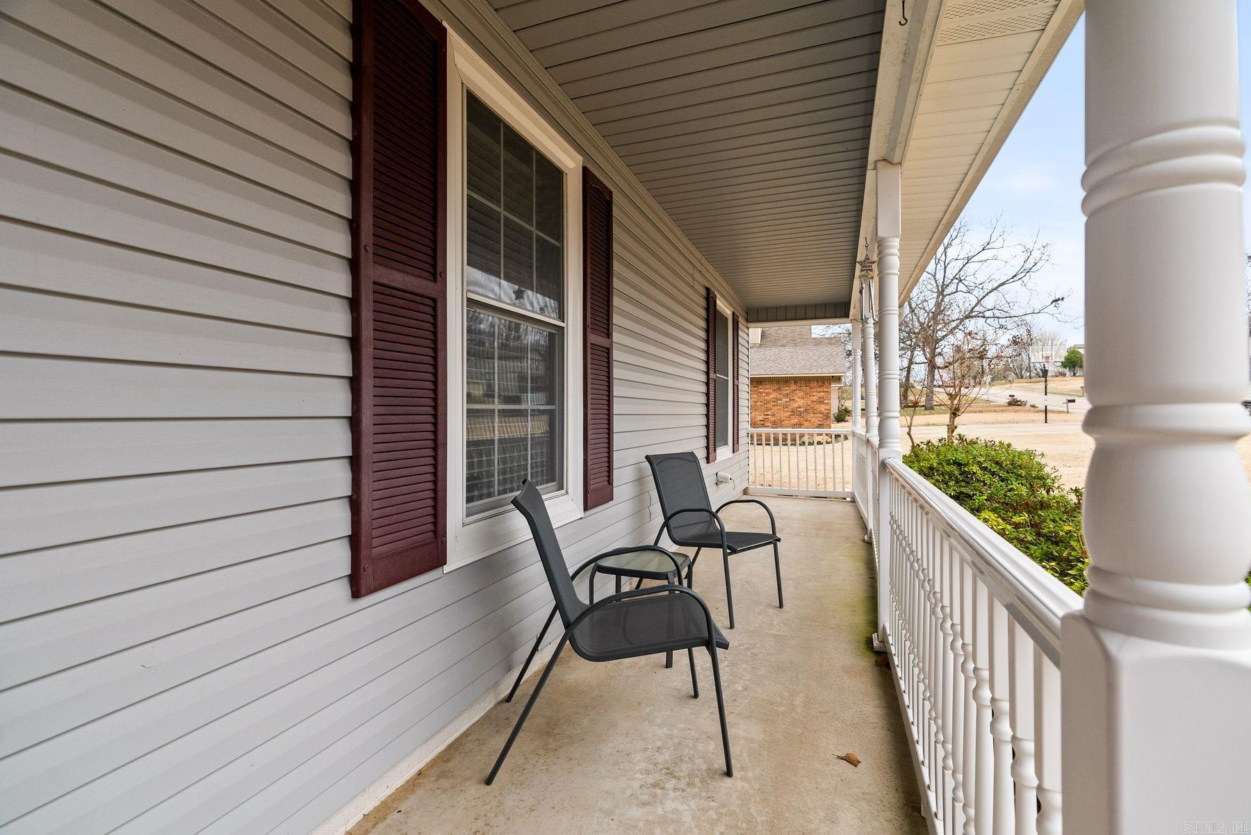 2210 E Maryland Avenue