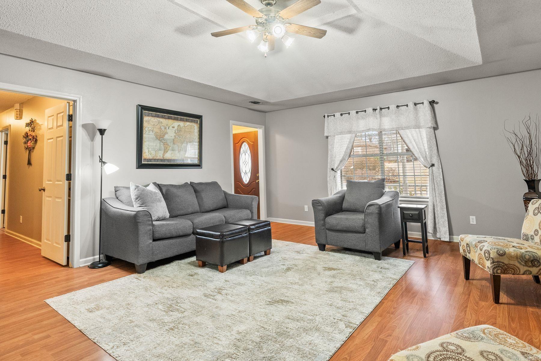 2210 E Maryland Avenue