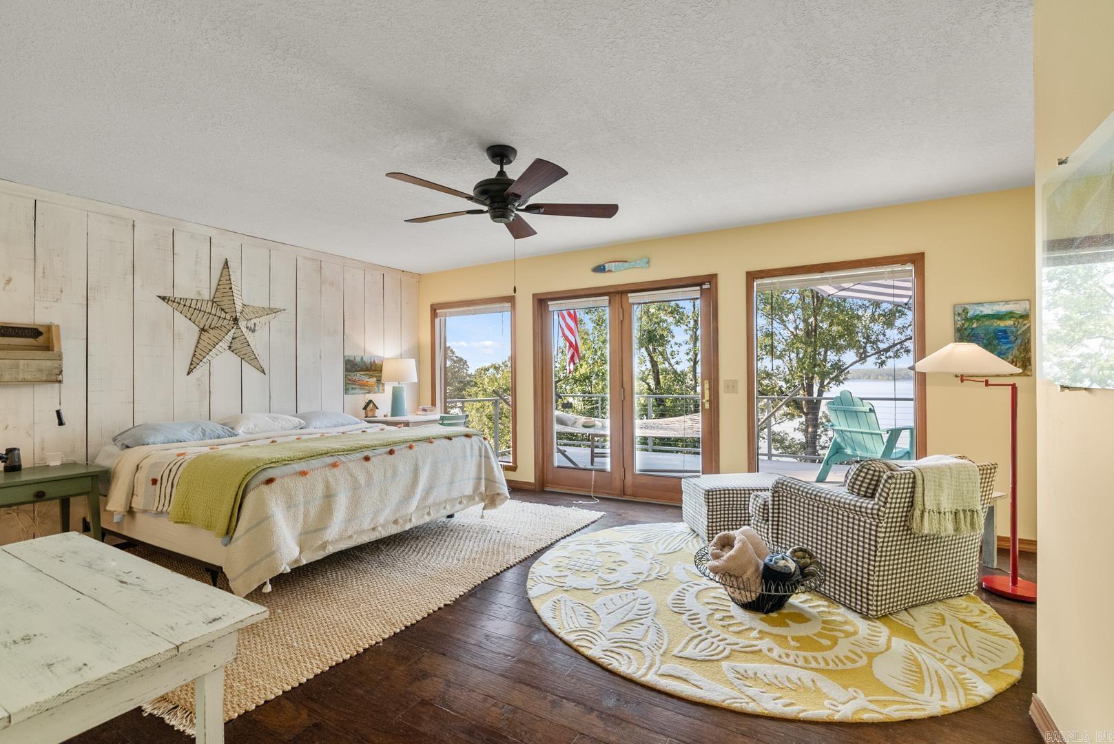 639 Lakefront Road