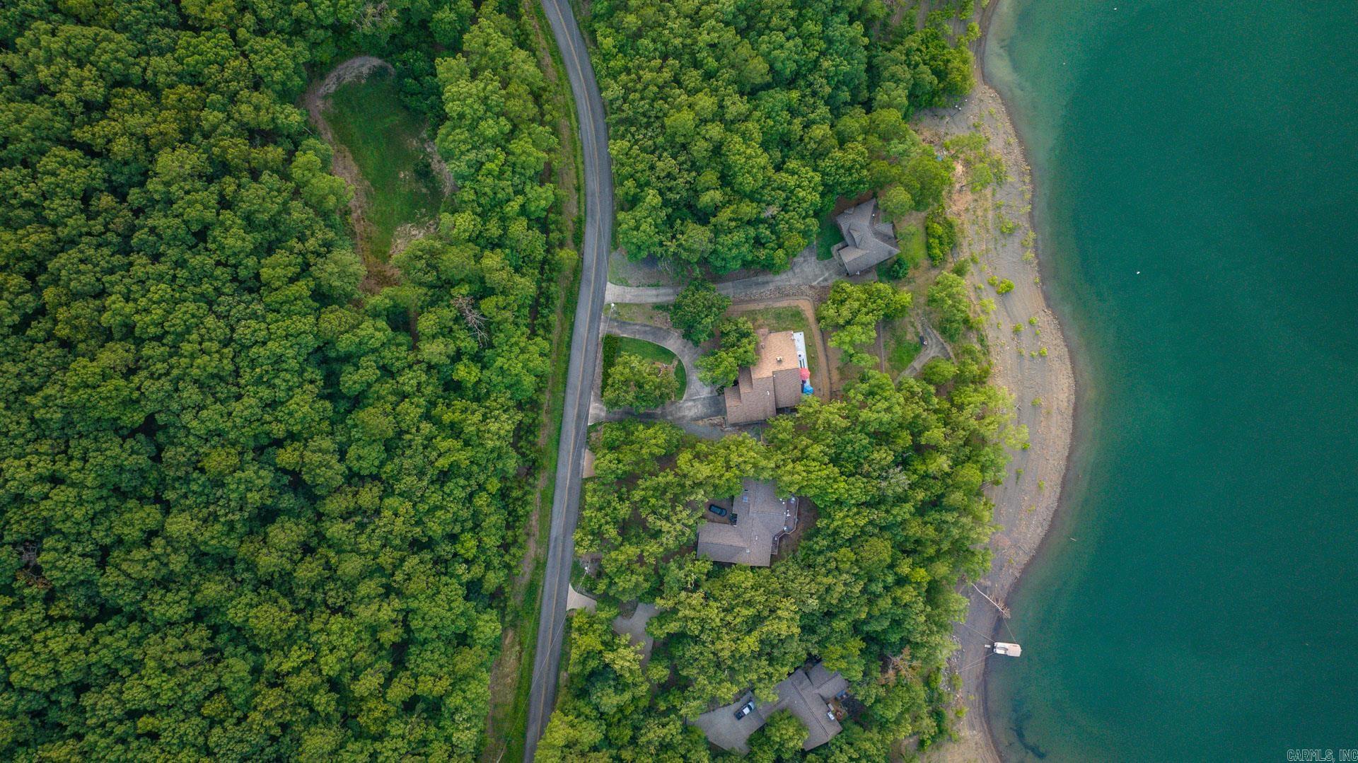 639 Lakefront Road