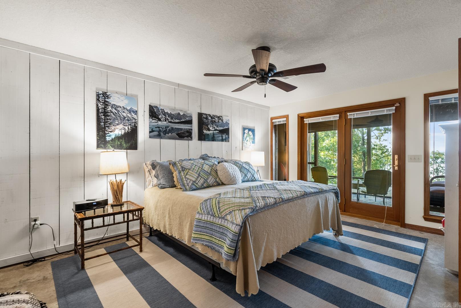 639 Lakefront Road