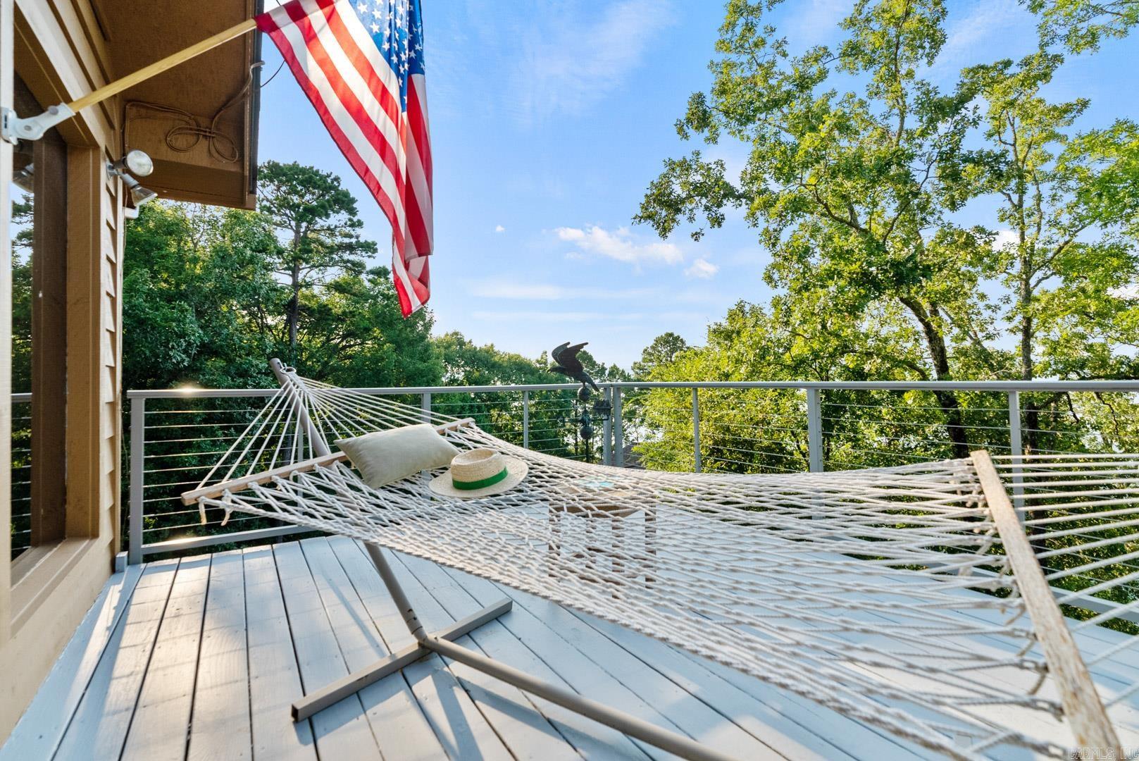 639 Lakefront Road