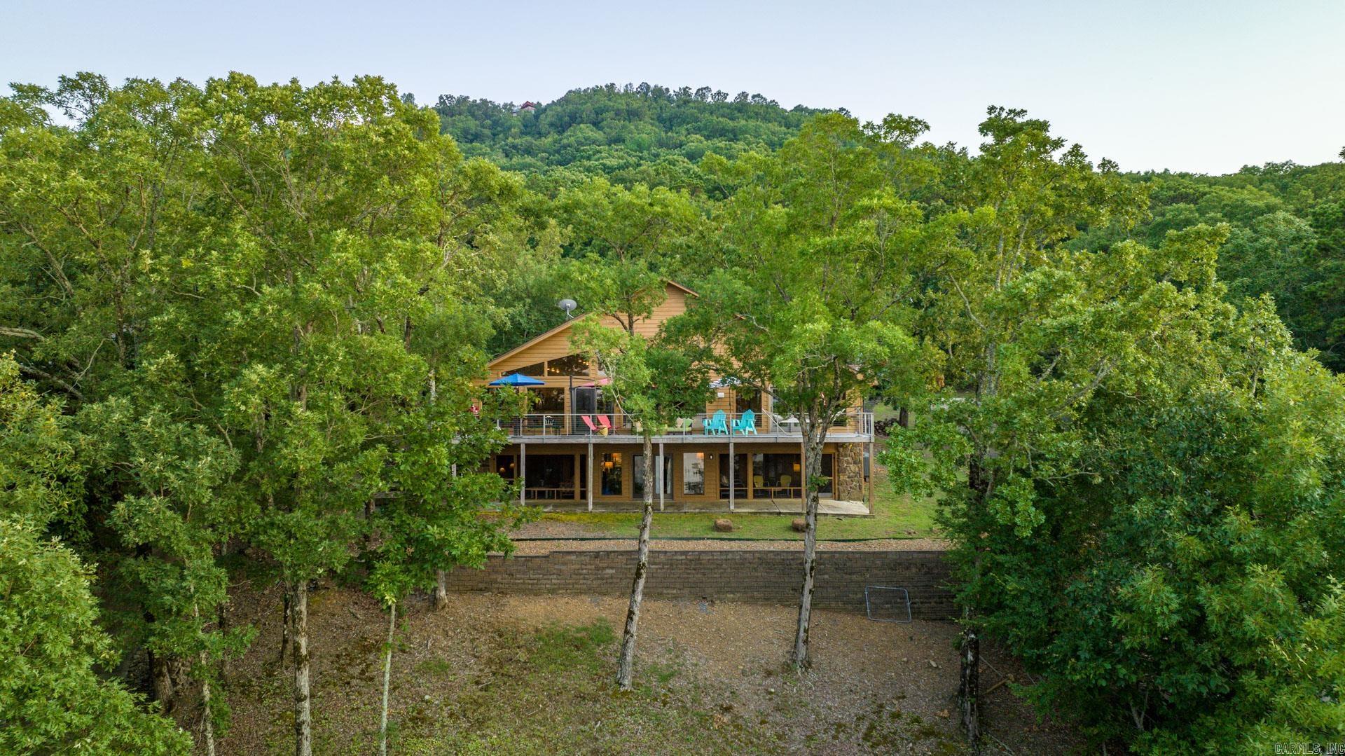 639 Lakefront Road