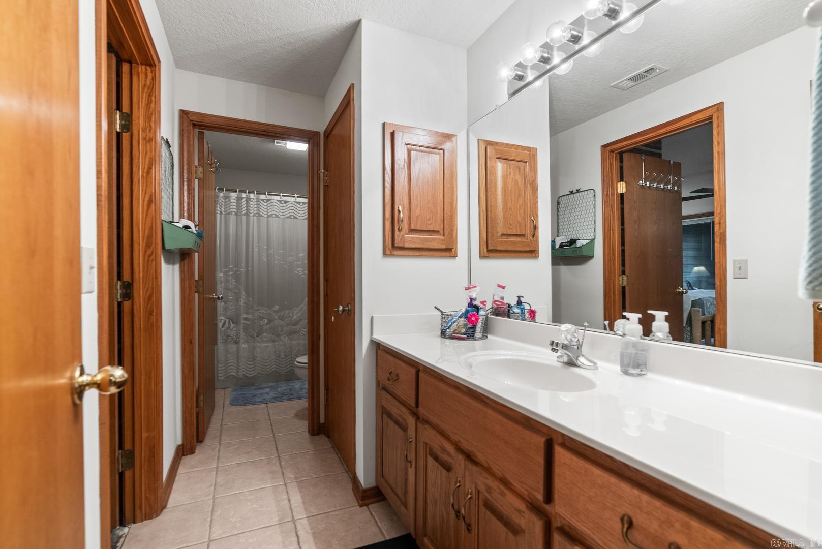 639 Lakefront Road
