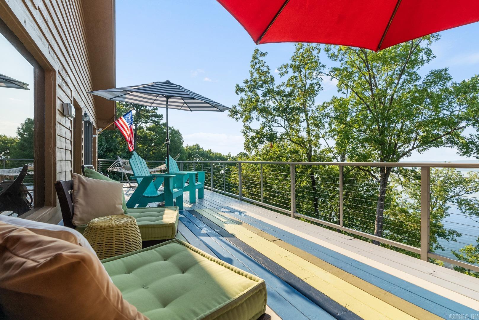 639 Lakefront Road