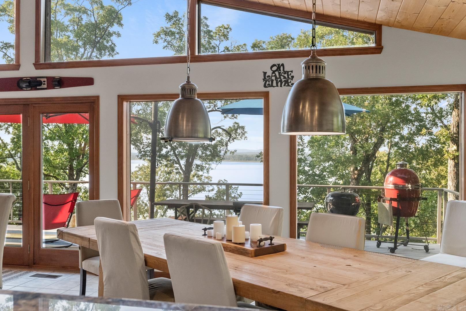 639 Lakefront Road