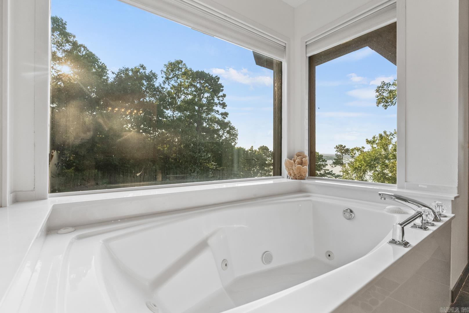 639 Lakefront Road